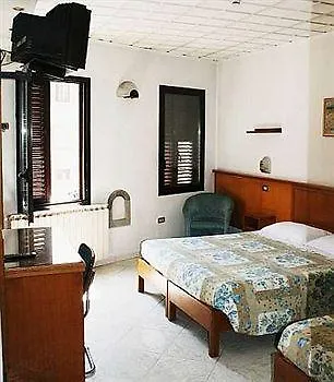 Lorena Hotel