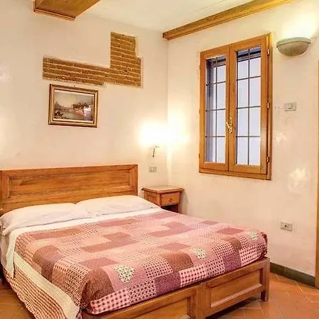 Lorena Hotel 2*