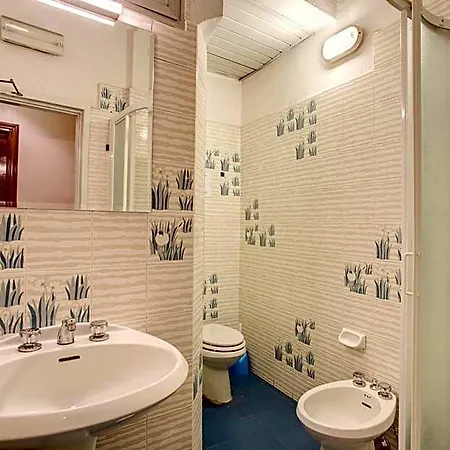 Lorena Hotel 2*