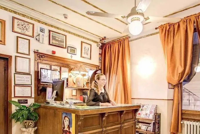 Lorena 2* Florence